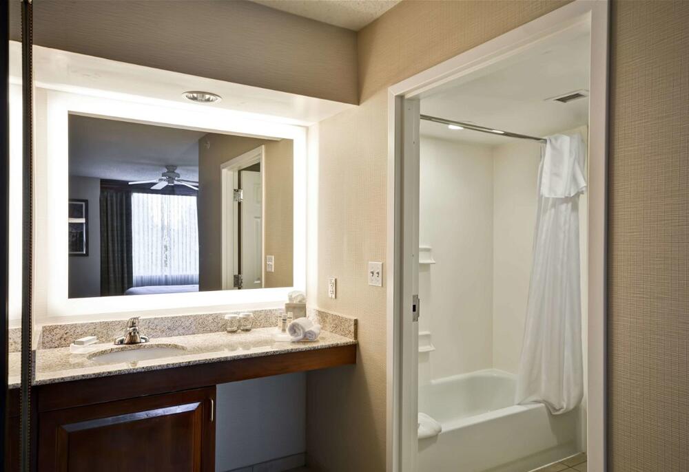 Foto del baño de Hotel Homewood Suites Dulles-International Airport