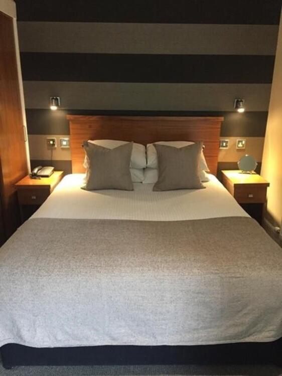 Foto de una habitación de Aparthotel The Craibstone Suites