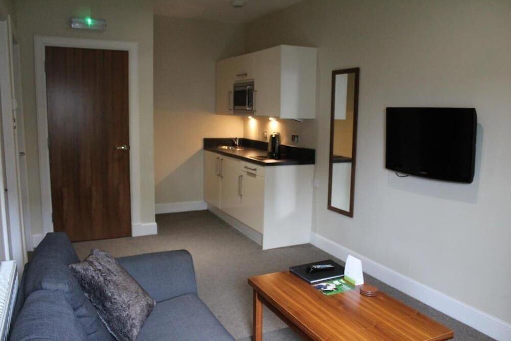Foto de una habitación de Aparthotel The Craibstone Suites