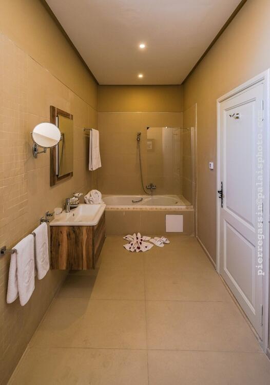 Foto del baño de Majestic Hotel