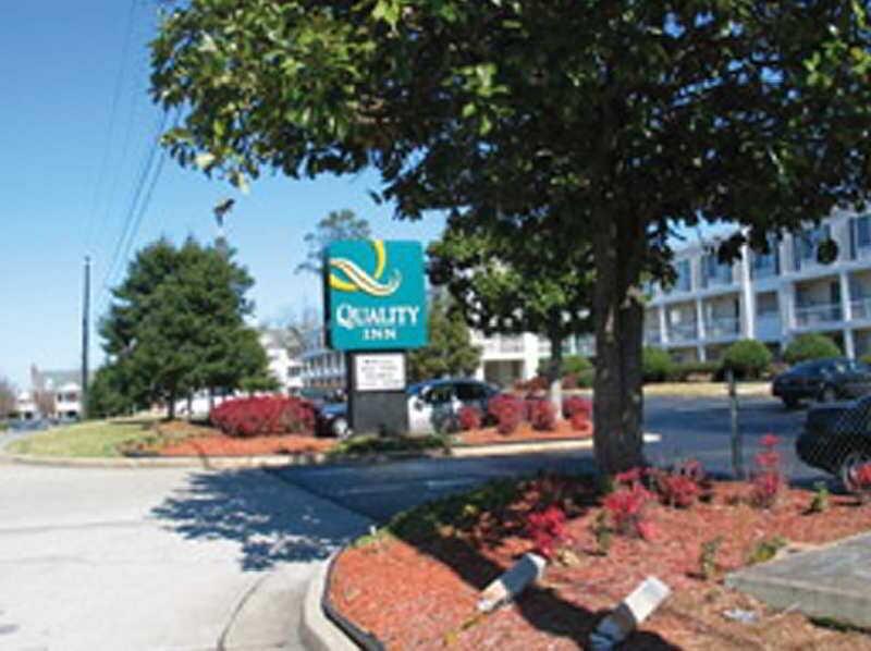 Foto del exterior de Hotel Quality Inn Northlake