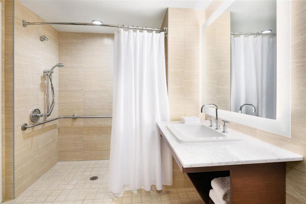 Foto del baño de Hotel The Westin Wall Centre, Vancouver Airport