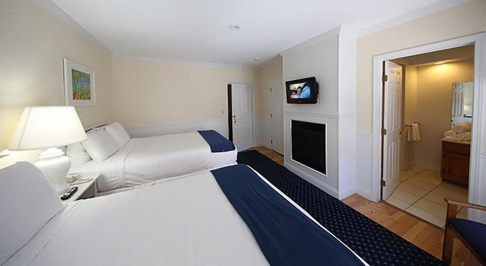 Room – Motel Colonial Inn Harbor Springs