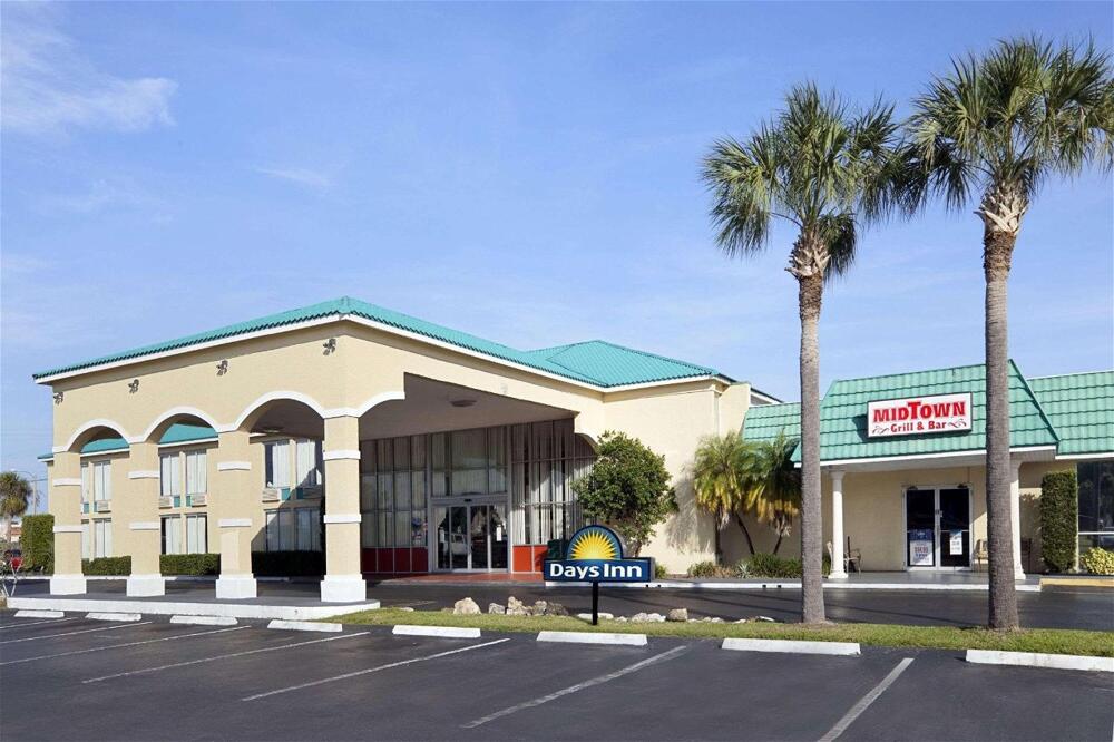 Photo – Hotel Days Inn by Wyndham Fort Pierce Midtown