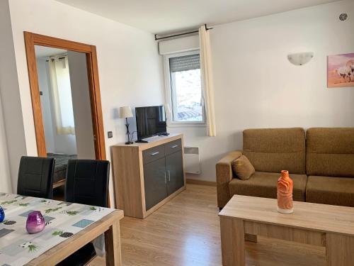 Foto de restauración de Apartamentos Araco 3000