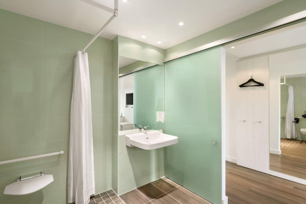 Foto del baño de Hotel Super 8 by Wyndham Dresden