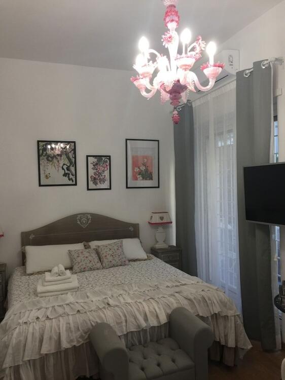 Foto de una habitación de Bed-and-Breakfast La Piazzetta delle Regine