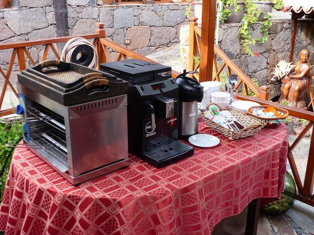 Foto de restauración de Casa Rural Redondo de Guayedra