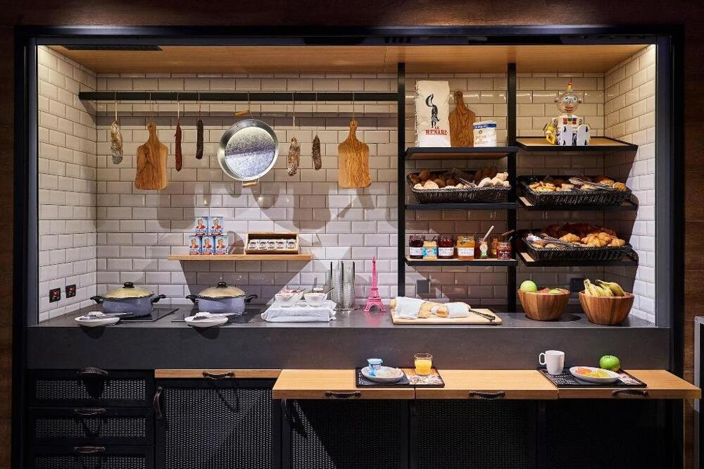 Foto de restauración de Hotel Moxy Paris Charles de Gaulle Airport