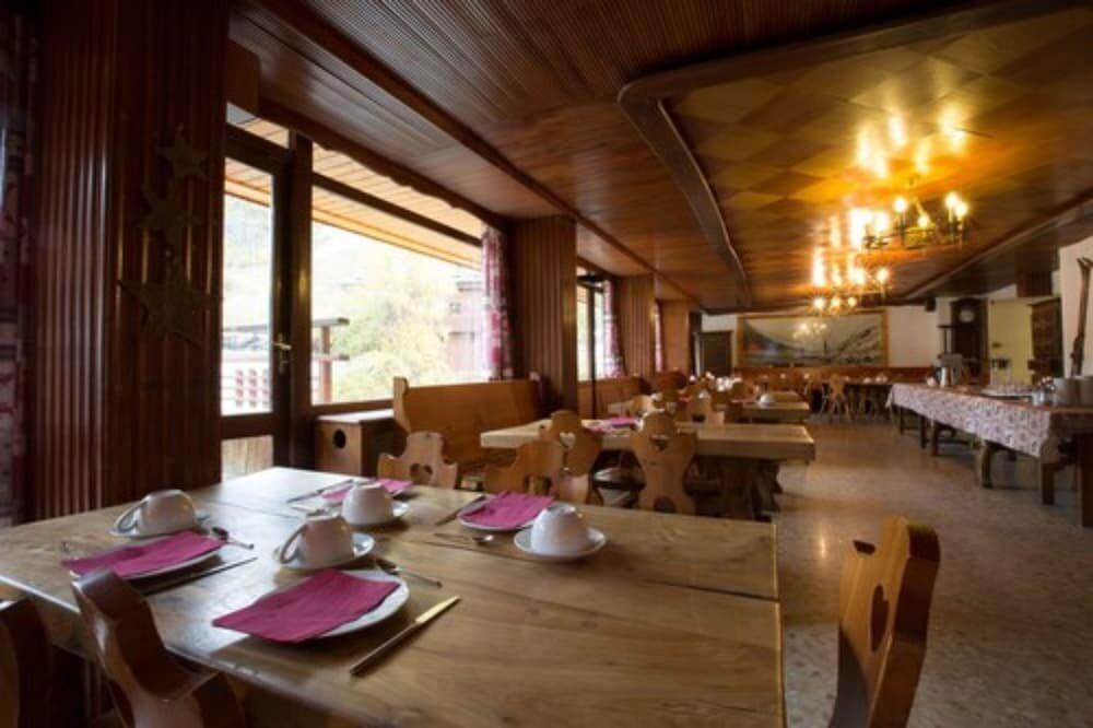 Foto de restauración de Hotel Les Crêtes Blanches