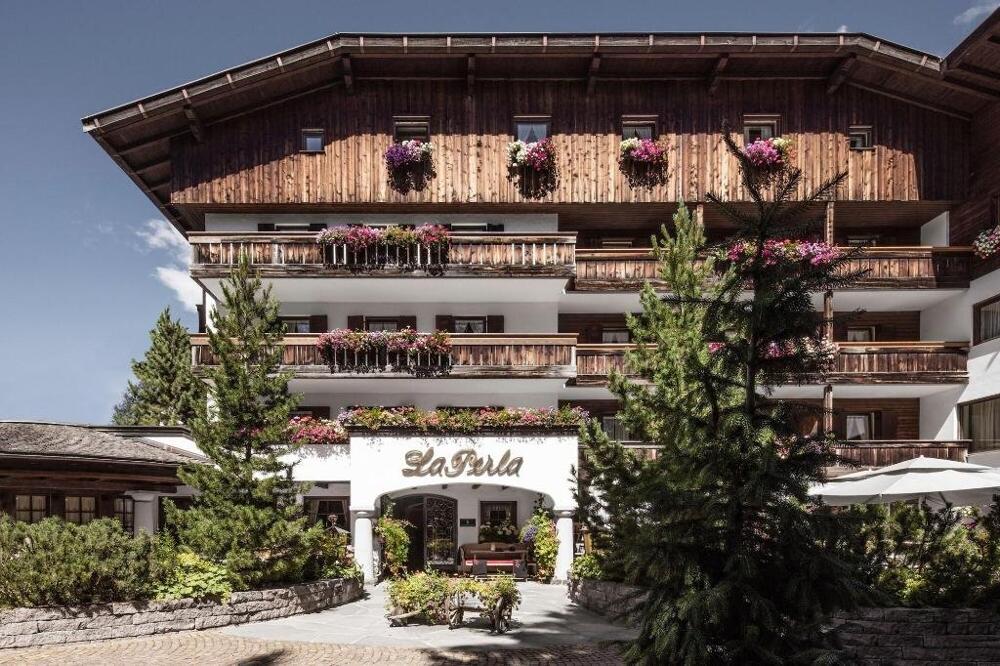 Foto general de Hotel La Perla: The Leading Hotels of the World