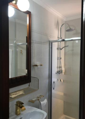Foto del baño de Hotel Venta El Puerto