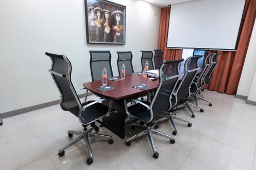 Foto de los servicios de Hotel Holiday Inn Express Guadalajara Aeropuerto