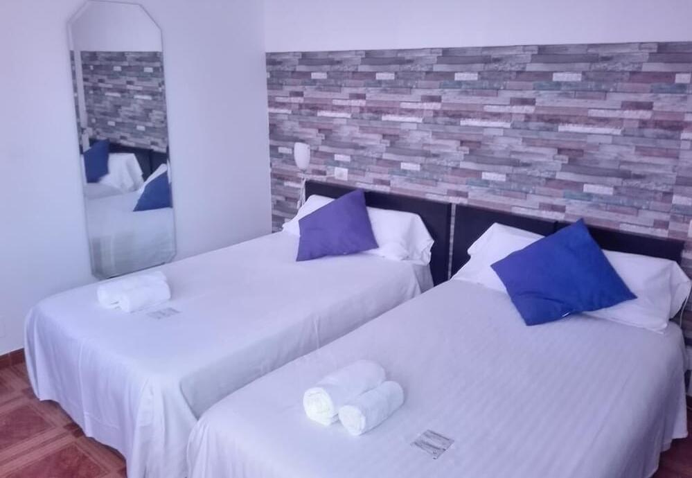 Foto de una habitación de Hotel Playa de Quenxe