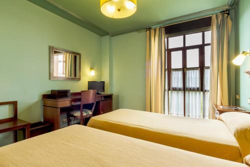 Foto de una habitación de Hotel Azofra