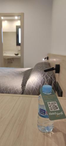 Foto de una habitación de Hotel Jardí Apartaments