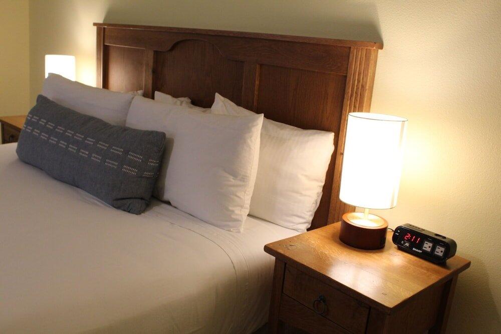 Foto de una habitación de Hotel Elm House Inn