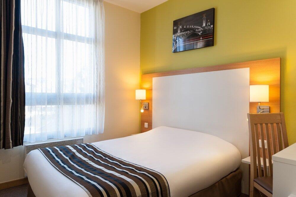 Foto de una habitación de The Originals City, Hôtel Continental, Poitiers (Inter-Hotel)