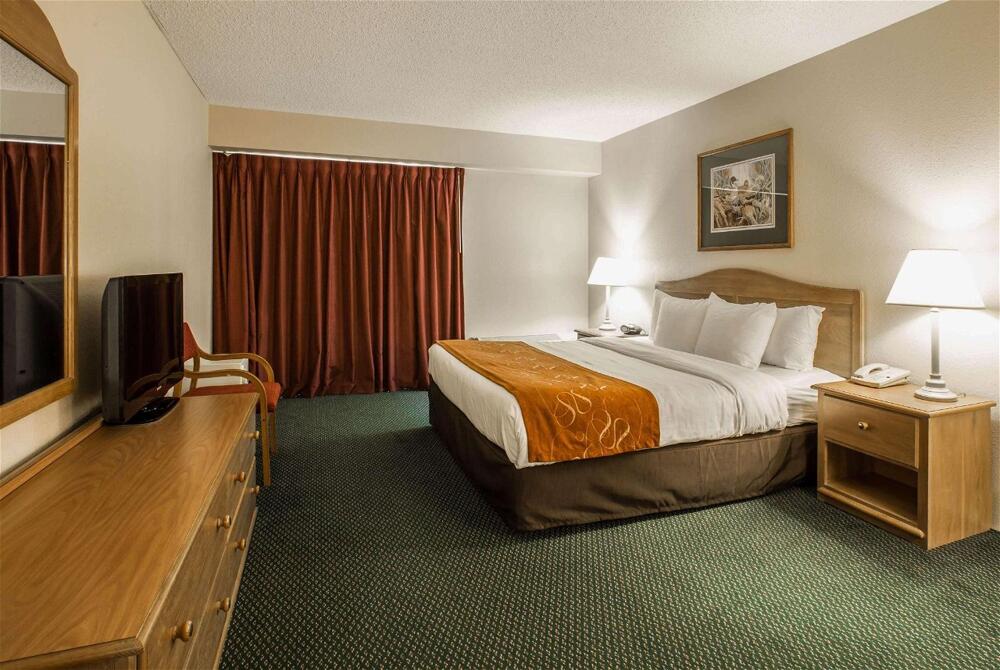 Foto de una habitación de Hotel Super 8 by Wyndham Cherokee