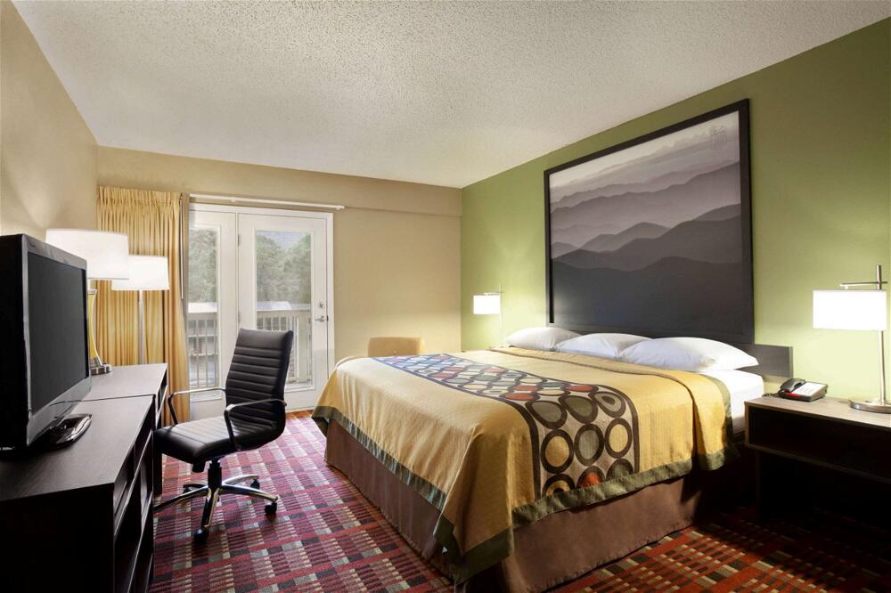 Foto de una habitación de Hotel Super 8 by Wyndham Cherokee