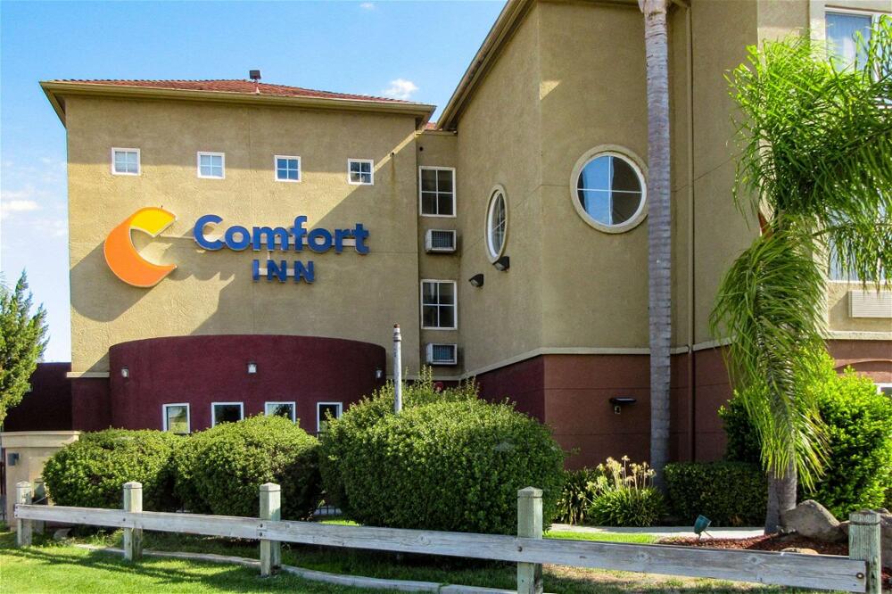 Foto del exterior de Hotel Comfort Inn Lathrop Stockton Airport