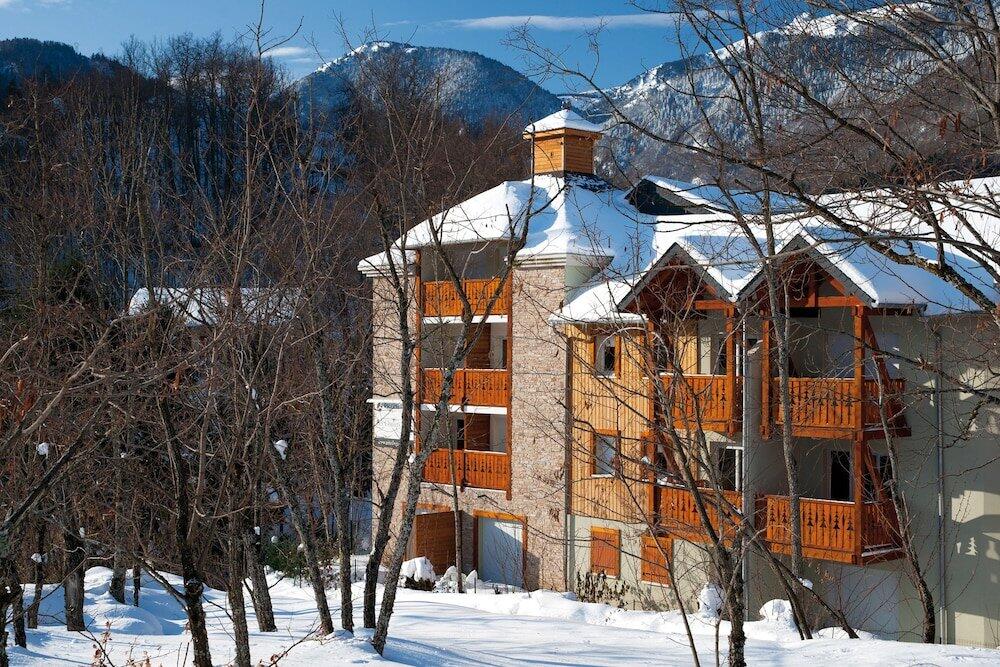 Foto del exterior de Lagrange Vacances Les Chalets d’Ax