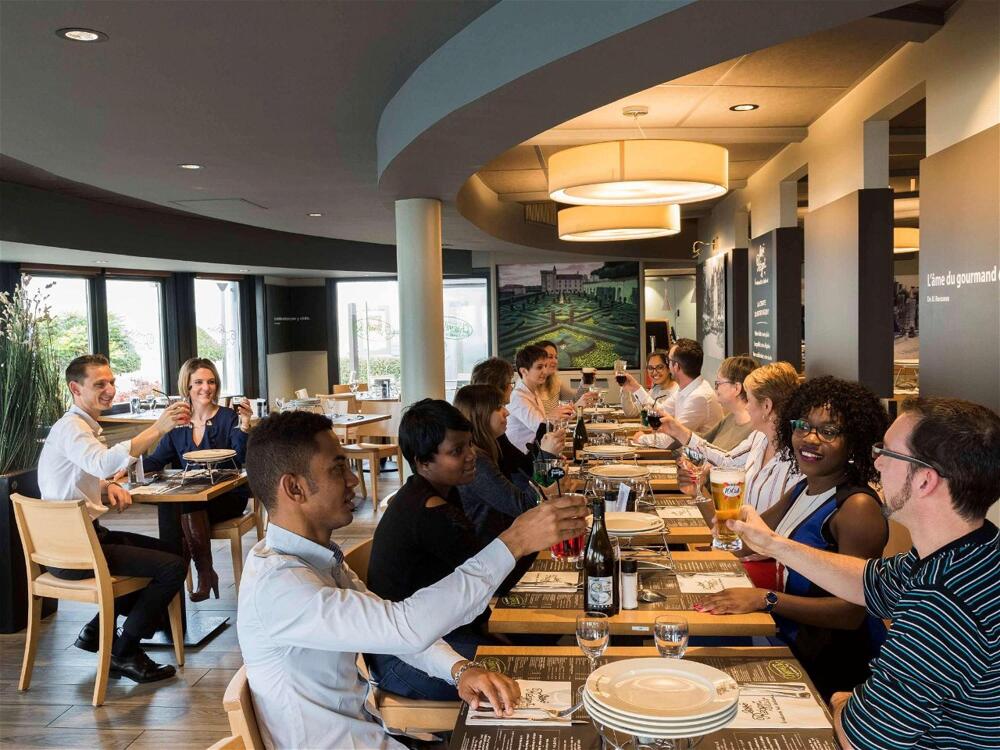 Foto de restauración de Hotel ibis Tours Nord