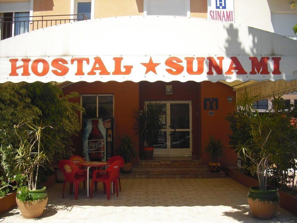 Foto del exterior de Hostal Sunami