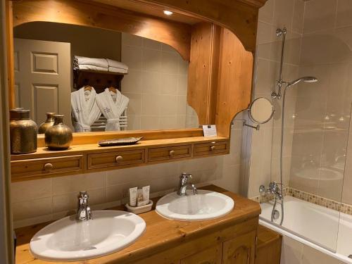 Foto del baño de Hôtel Spa Vent d&amp;#039;Ouest