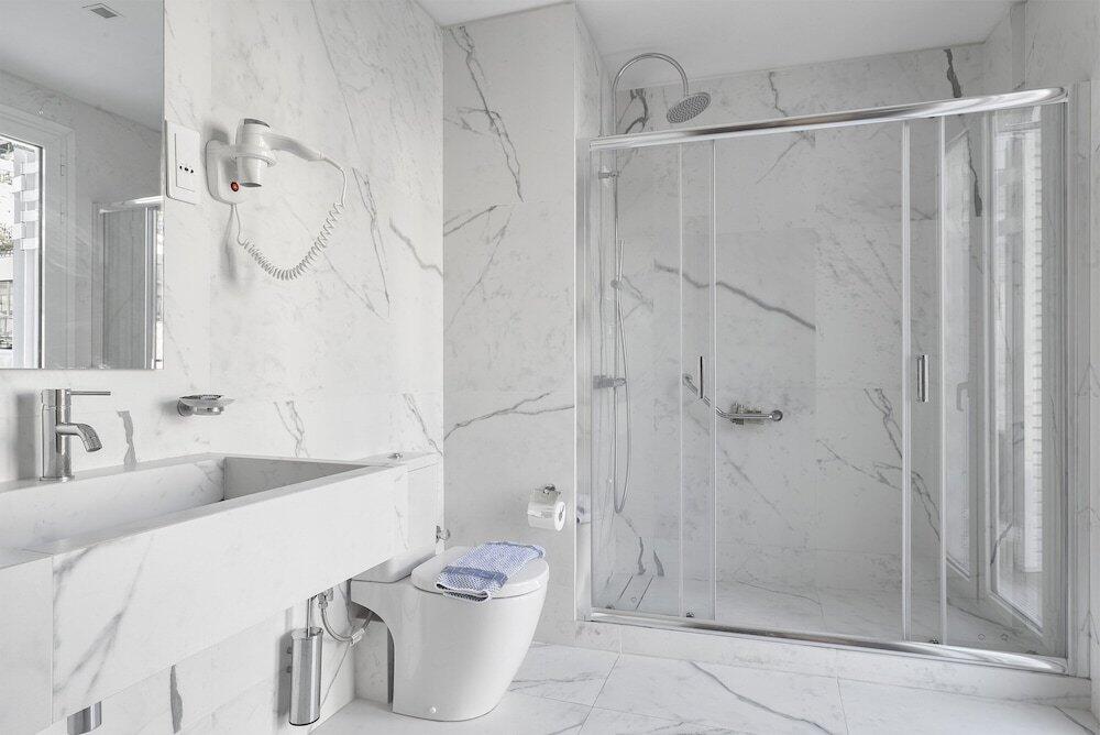 Foto del baño de Hotel Athos