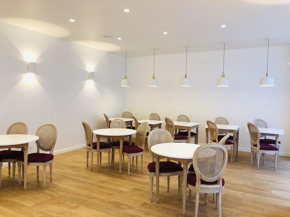 Foto de restauración de Hôtel Porte Mars Reims Gare Centre