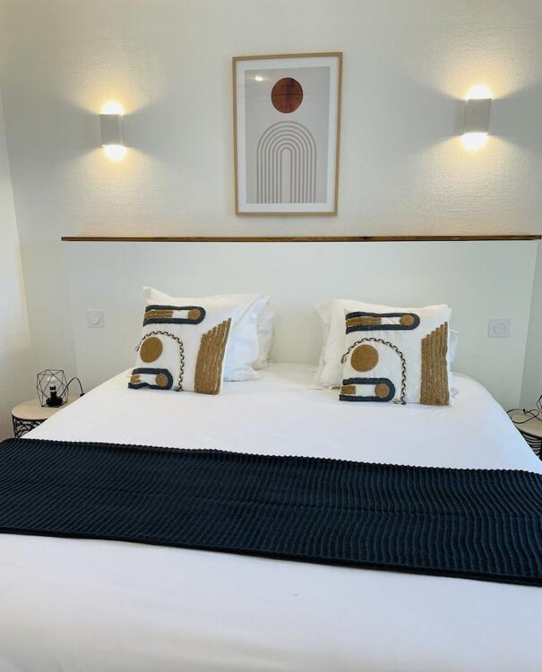 Foto de una habitación de Hôtel Porte Mars Reims Gare Centre