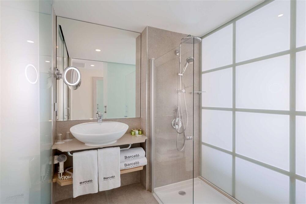 Foto del baño de Complejo Barceló Santiago - Adults Only
