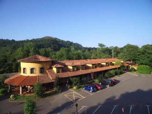 Foto del exterior de Hotel El Bricial