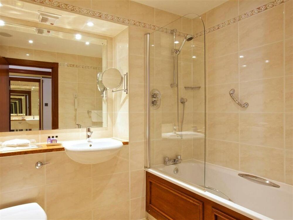 Foto del baño de Hotel Macdonald Crutherland House