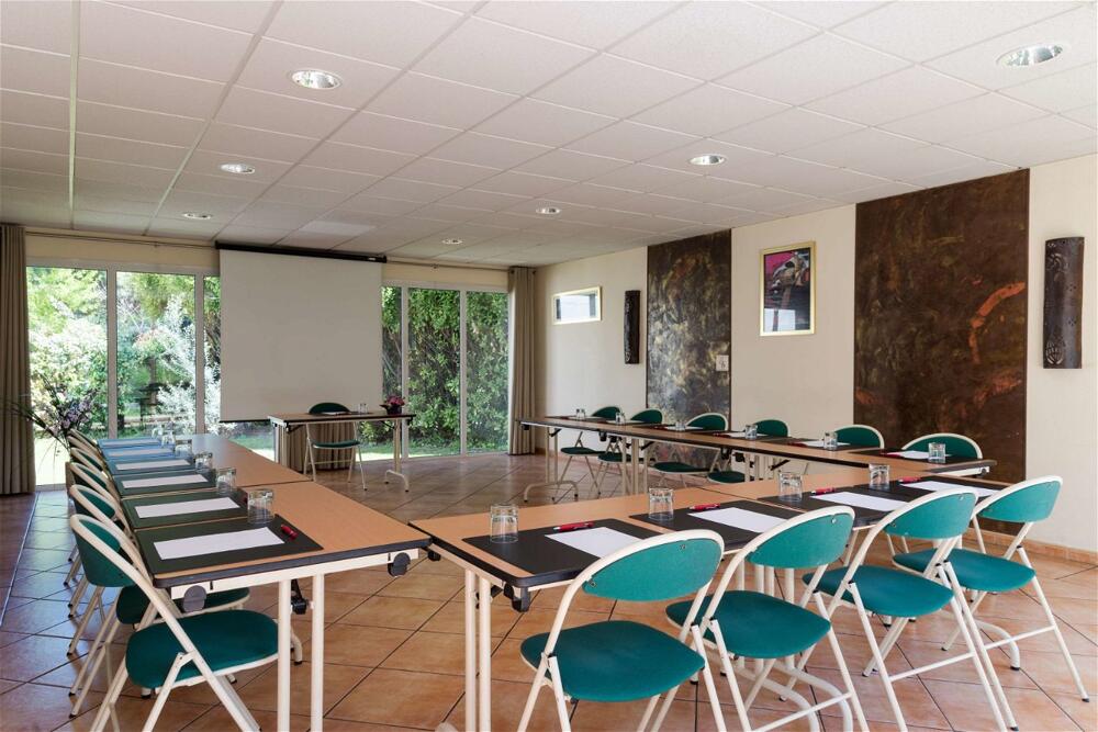 Foto de los servicios de The Originals City, Hôtel Costières, Nîmes