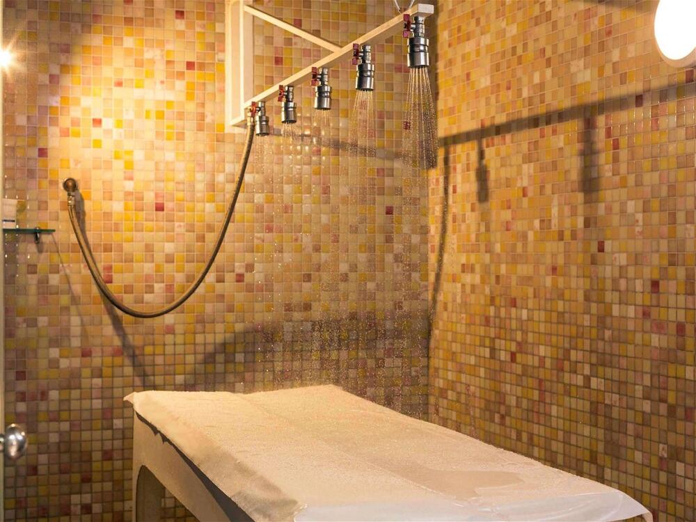 Foto de los servicios de Hotel Mercure Jardines de Albia