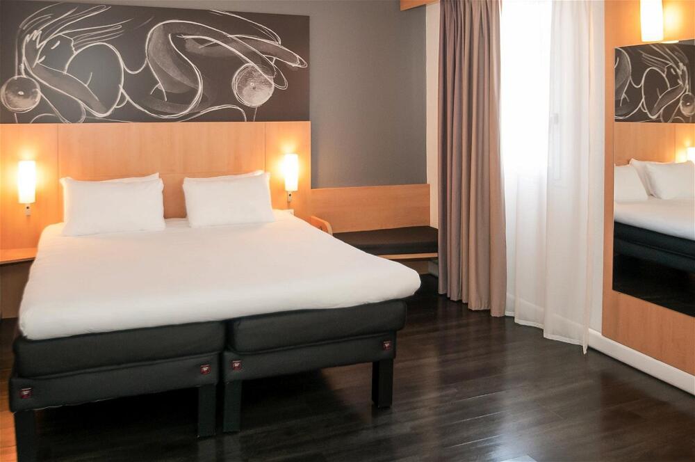 Foto general de easyHotel Nice Palais des Congrès – Old Town