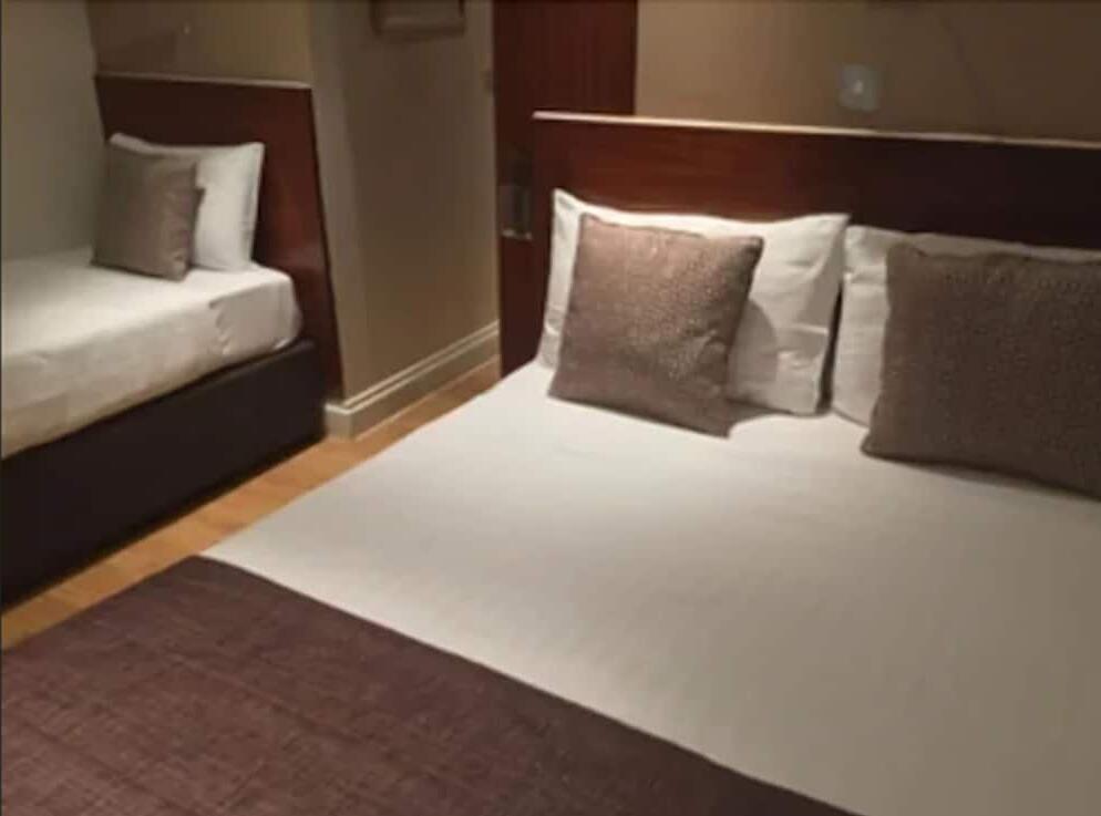 Foto de una habitación de Garden View Hotel