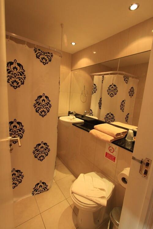 Foto del baño de Garden View Hotel