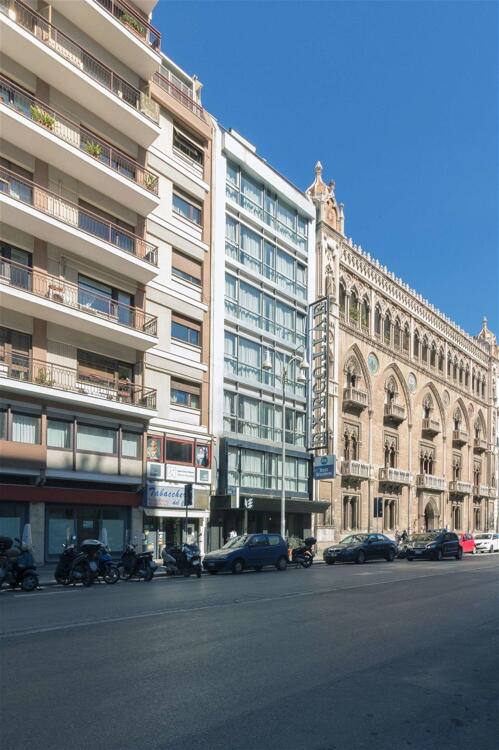 Foto del exterior de Executive Business Hotel