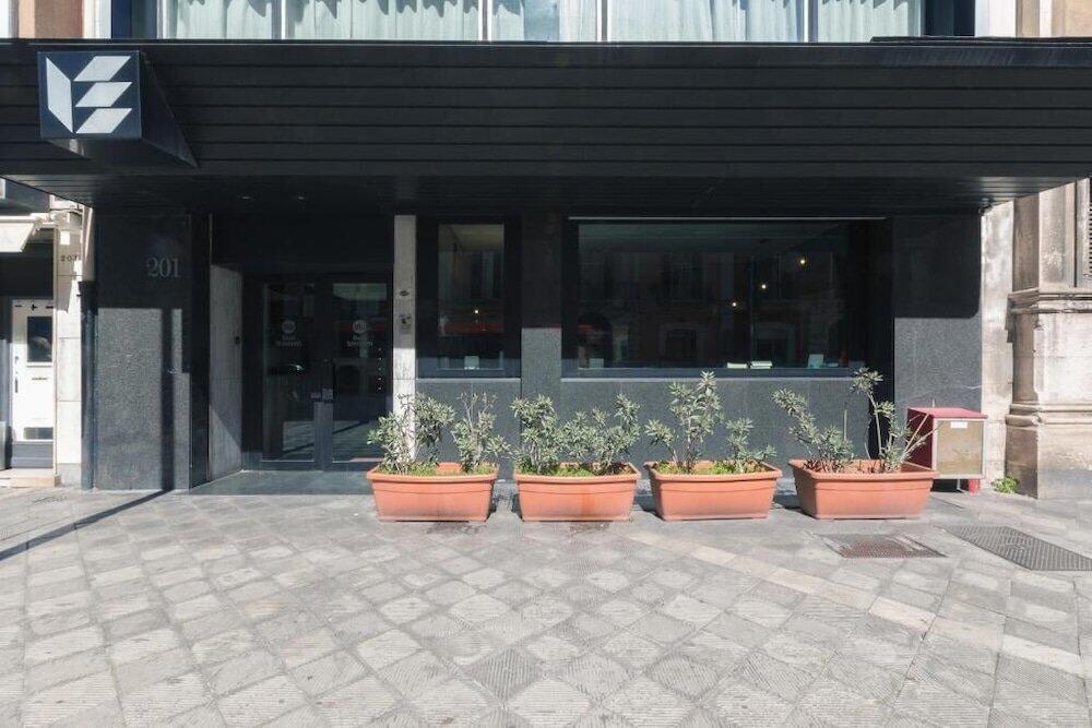 Foto del exterior de Executive Business Hotel