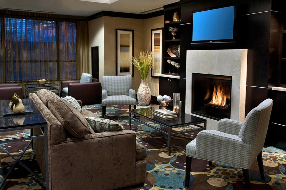Foto de las zonas nobles de Hotel Revery Toronto Downtown, Curio Collection by Hilton