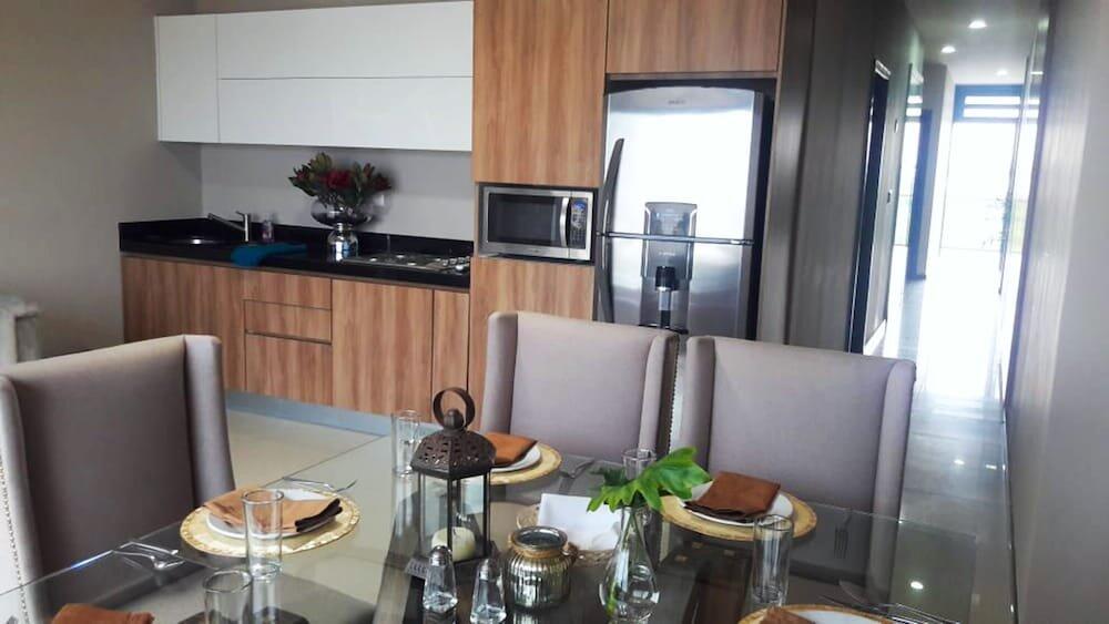 Foto de una habitación de Aparthotel Marina Suites