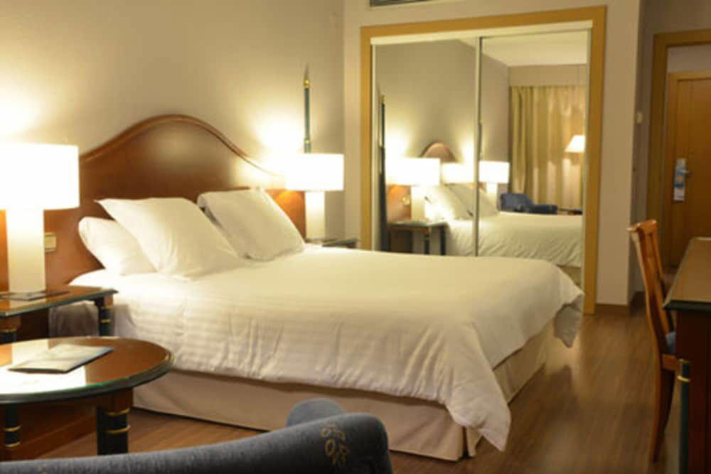 Foto de una habitación de Hotel Beatriz Toledo Auditorium &amp;amp; Spa