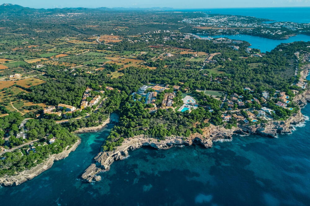 Foto del entorno de Hotel Iberostar Waves Club Cala Barca