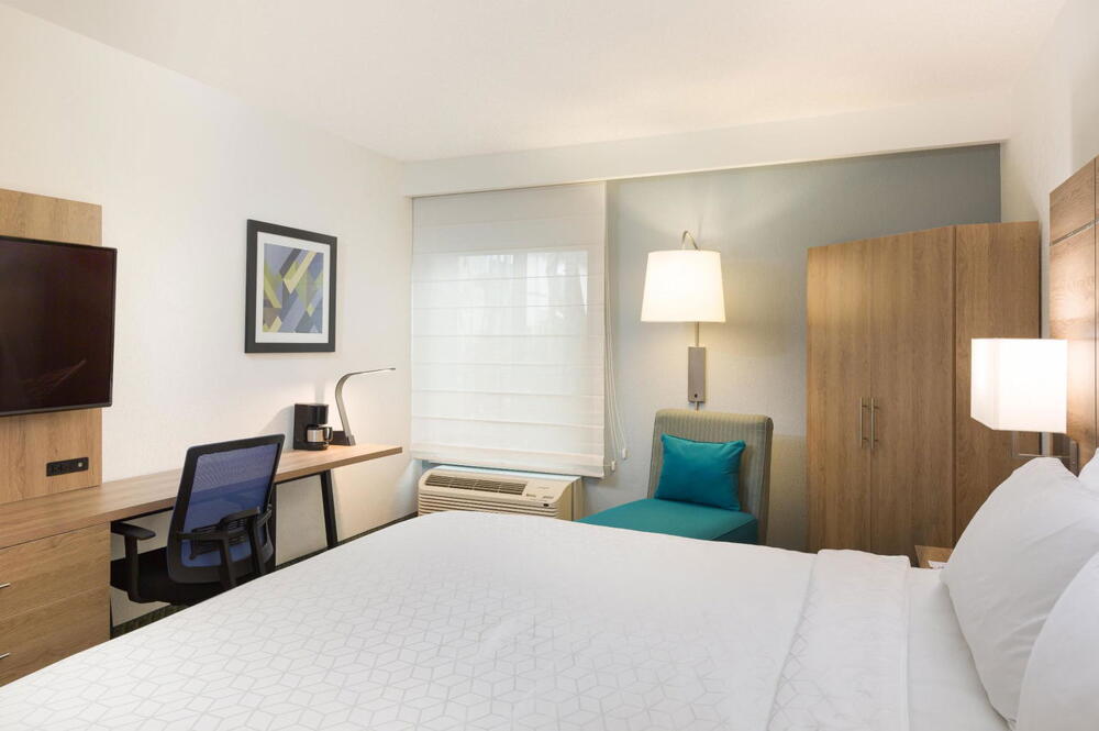 Foto de una habitación de Holiday Inn Express San Jose Airport, an IHG Hotel