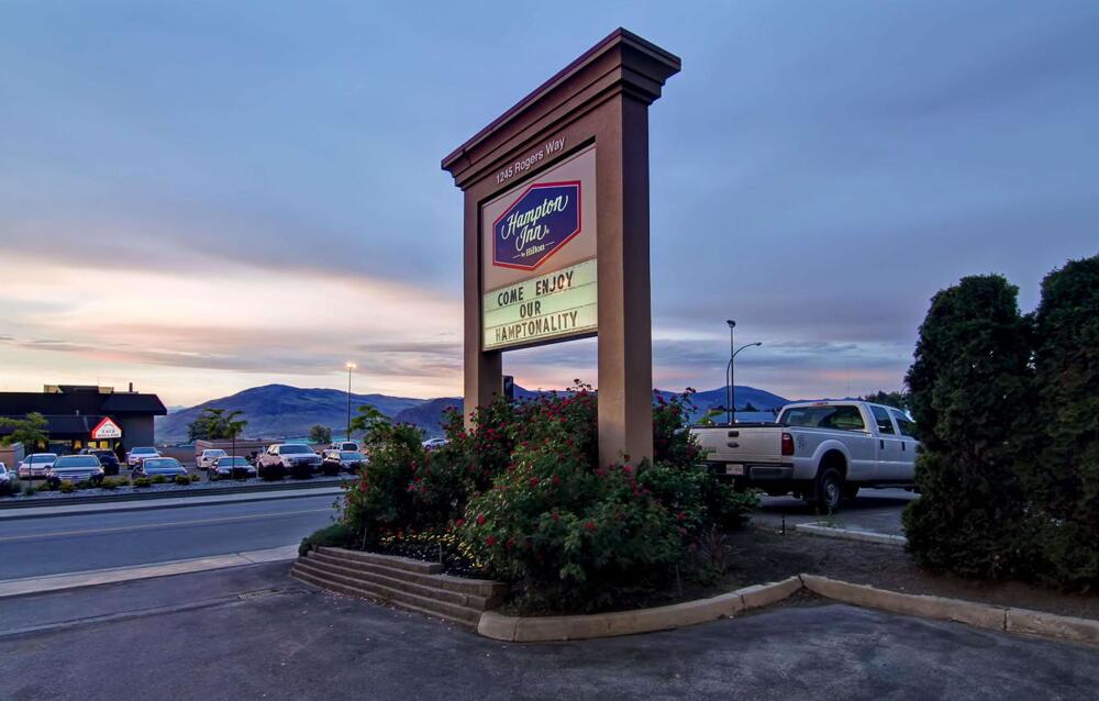 Foto del exterior de Hotel Hampton Inn by Hilton Kamloops