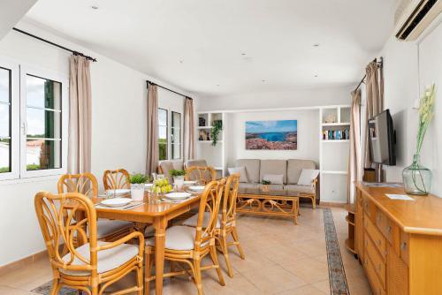Foto de las zonas nobles de Villas Cala Galdana