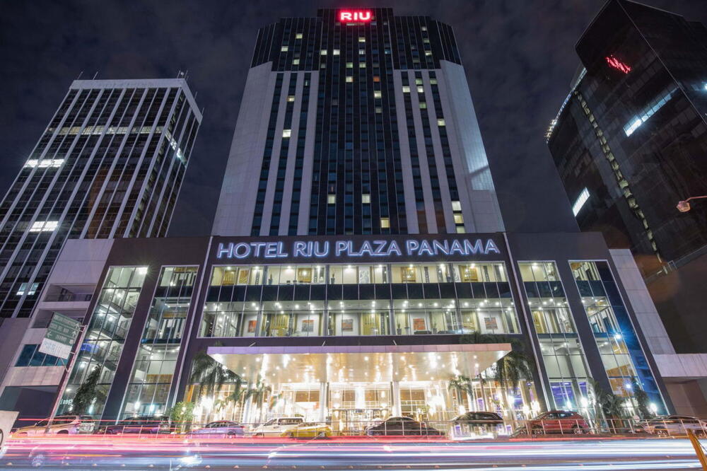 Foto del exterior de Hotel Riu Plaza Panama